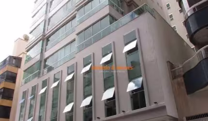 Apartamento com 3 suítes à venda, 50 metros do mar, 129 m² - Meia Praia - Itapema/SC