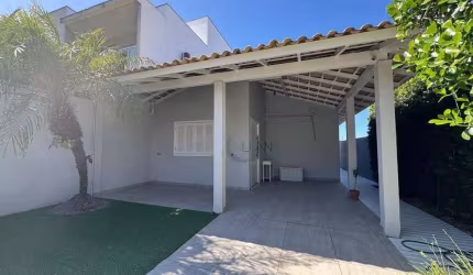 Casa com 2 dormitórios à venda, 120 m² por R$ 650.000,00 - Ingleses do Rio Vermelho - Florianópolis/SC