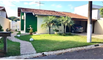 Casa a venda no Residencial Vale Florido I em Piratininga, com 3 quartos sendo 2 suites, 2 vagas, próximo ao Residencial Morada do Sol.