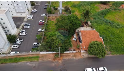 Terreno a venda no Jardim Maria Célia, 369 m2, próximo ao Residencial Branzi