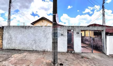 Terreno com edificação antiga a venda, rua Alto Purus, Vila Camargo, próximo a TV/TEM.