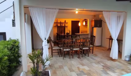 Casa no loteamento Bruschal