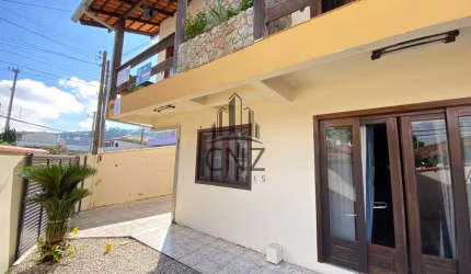 Casa na Santa Terezinha próximo ao Stop Shop e FIPE