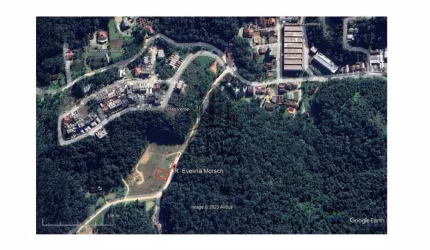 Terreno à venda em Brusque-SC, bairro São Pedro, com 547,19m² de área - Oportunidade única!
