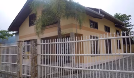 CASA a VENDA  no Bairro Guarani em Brusque