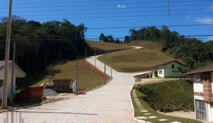 Terreno à venda em Brusque-SC, Bairro Primeiro de Maio - 267,00 m² de área!
