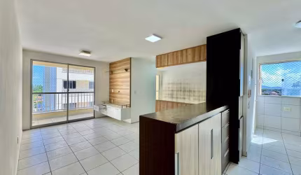 Apartamento à venda em Messejana com 65m² e 3 dormitórios por R$ 360.000