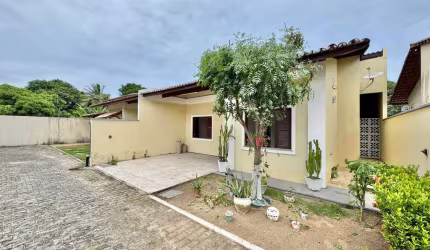 Casa Plana em condomínio na Lagoa Redonda de 83m² e 3 quartos por R$320.000