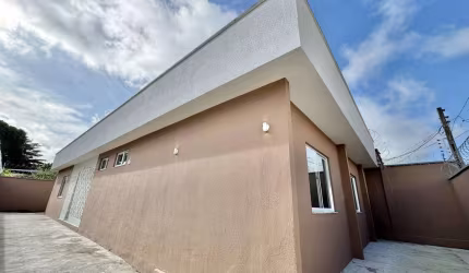 Casa plana à venda no Luciano Cavalcante de 130m² e 4 quartos por R$590.000