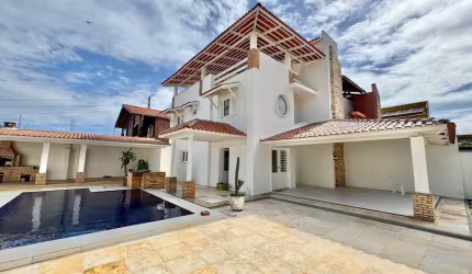 Casa duplex à venda no Edson Queiroz de 220m² e 3 suítes por R$ 1.200.000