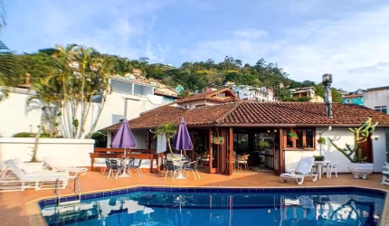 Casa em condomínio fechado com 4 quartos à venda na Rua Ernesto Stodieck, 188, Agronômica, Florianópolis por R$ 2.595.000