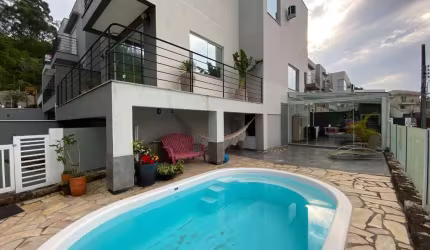 Casa com 3 quartos à venda na 88037-408, 384, Córrego Grande, Florianópolis por R$ 2.250.000