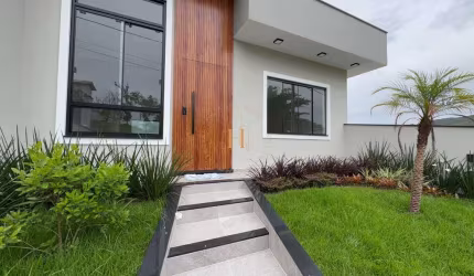Casa com 4 quartos à venda na Servidão Albertina Clausen, 85, Forquilhas, São José por R$ 950.000