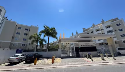 Apartamento com 2 quartos à venda na Rua Vereador Jacob Knabben da Silva, 3050, Passa Vinte, Palhoça por R$ 365.000
