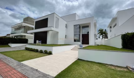 Casa com 4 quartos à venda na Avenida dos Búzios, 2700, Jurerê Internacional, Florianópolis por R$ 7.550.000