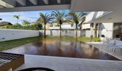 Casa em condomínio fechado com 6 quartos à venda na Avenida dos Búzios, 2965, Jurerê Internacional, Florianópolis por R$ 13.500.000