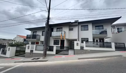 Casa com 2 quartos à venda na Rua José Francisco Junkes, 77, Potecas, São José por R$ 435.000