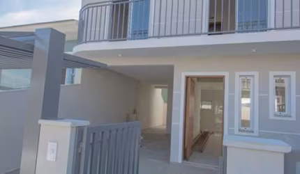 Casa com 3 quartos à venda na Rua Natalício Haas, 01, Forquilhas, São José por R$ 640.000
