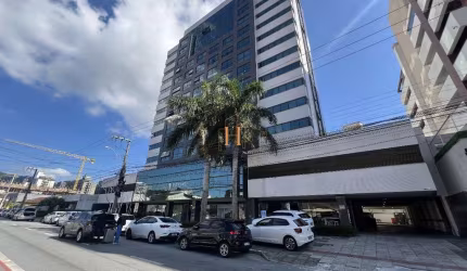Sala comercial à venda na Rua Santa Luzia, 100, Trindade, Florianópolis por R$ 300.000