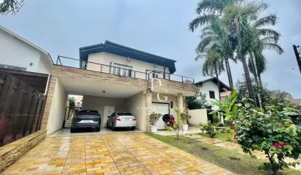 Sobrado com 4 dormitórios à venda, 422 m² por R$ 1.800.000,00 - Condomínio Taubaté Village  - Taubaté/SP
