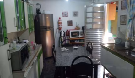 Casa com 3 quartos , mais edícula