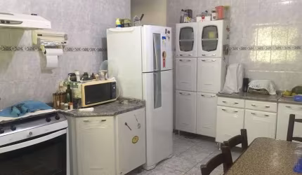 Com , suite,Térrea para venda tem 120 metros quadrados com 3 quartos