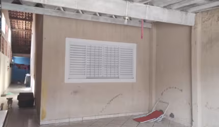Casa com edícula em terreno com 150.00 m2