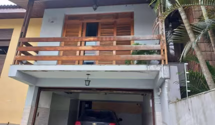 Sobrado com 3 dormitórios à venda, 216 m² por R$ 955.000,00 - Vila Nossa Senhora das Vitórias - Mauá/SP