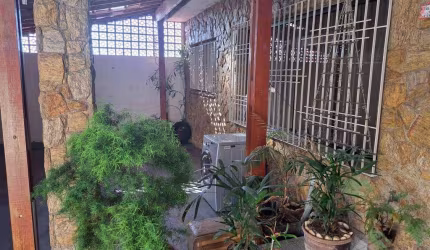 Casa com 2 dormitórios à venda, 196 m² - Vila Assis Brasil - Mauá/SP