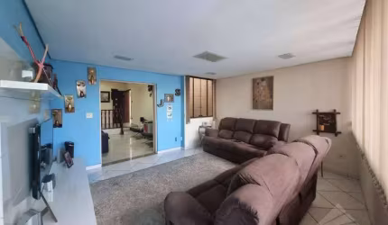 Sobrado à venda, 234 m² por R$ 569.000,00 - Vila Assis Brasil - Mauá/SP