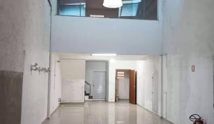 Salão para alugar, 225 m² por R$ 6.647,00/mês - Parque São Vicente - Mauá/SP