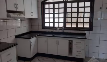 Sobrado com 5 dormitórios para alugar, 440 m² por R$ 6.500,00/mês - Vila Guarani - Mauá/SP