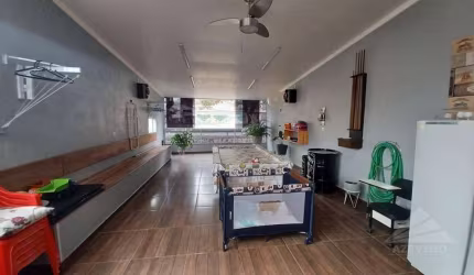 Sobrado com 3 dormitórios à venda, 304 m² por R$ 650.000,00 - Vila Falchi - Mauá/SP