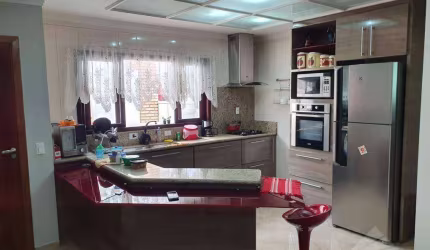 Sobrado com 3 dormitórios para alugar, 336 m² por R$ 6.700,00/mês - Jardim Guapituba - Mauá/SP