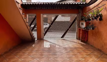 Sobrado com 4 dormitórios à venda, 291 m² por R$ 700.000,00 - Vila Nossa Senhora das Vitórias - Mauá/SP