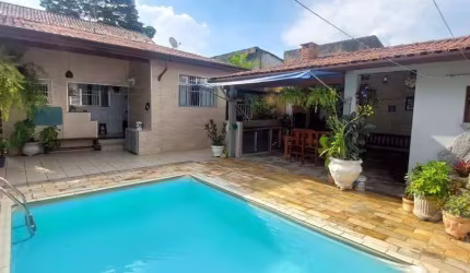 Casa com 2 dormitórios à venda, 218 m² por R$ 780.000,00 - Vila Emílio - Mauá/SP
