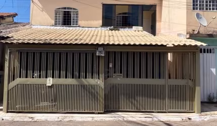 QR 210 SAMAMBAIA - CASA A 300M² DA ESTAÇÃO DO METRÔ - OPORTUNIDADE - VEJA !!!
