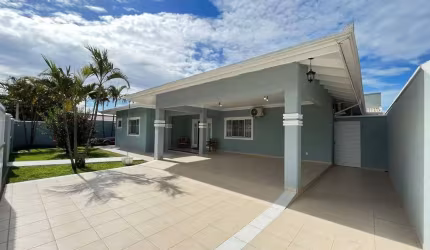 Casa Com 6 Dormitórios à Venda, 280 M² Por R$ 1.900.000,00 - Barra do Saí - Itapoá/sc