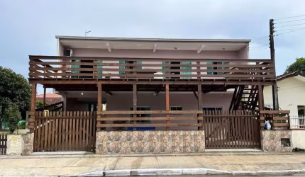 Sobrado Com 8 Dormitórios à Venda, 327 M² Por R$ 1.200.000,00 - Brasília - Itapoá/sc