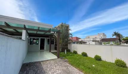 Casa com 2 quartos à Venda, Barra do Sai - Itapoá