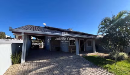 Casa com Piscina a 270 Metros da Praia, Rainha