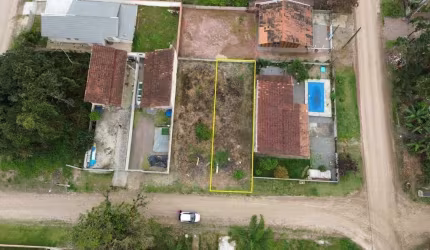 Terreno a 700 Metros da Praia no Bairro Bamerindus
