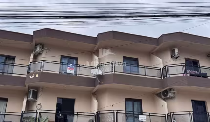 Apartamento com 2 Quartos Próximo a Avenida Celso Ramos