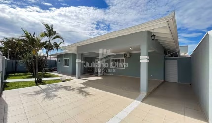 Casa Com 6 Dormitórios à Venda, 280 M² na Barra do Saí - Itapoá/SC