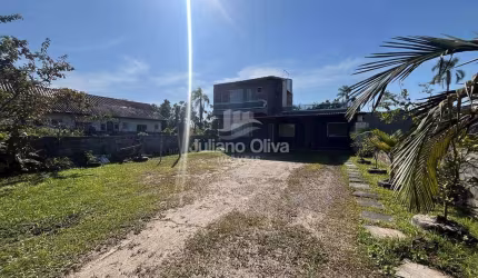 Casa com 3 quartos na entrada de Itapoá, Barra do Saí - Itapoá
