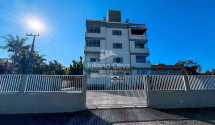 Apartamento Mobiliado a 300 Metros da Praia - Centro