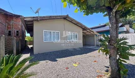 Casa Mobiliada com 2 Dormitórios e Jardim – Pronta para Morar - São José