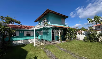 Casa com Piscina a 180 Metros da Praia, Barra do Saí