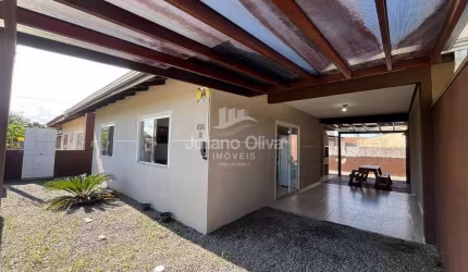 Casa Mobiliada a 645 Metros da Praia, Barra do Saí