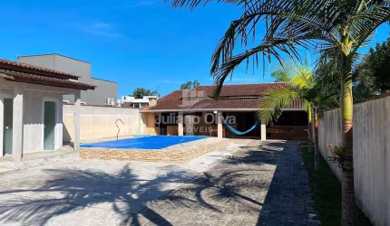 Casa com piscina - 2 quartos à Venda, Rainha do Mar - Itapoá